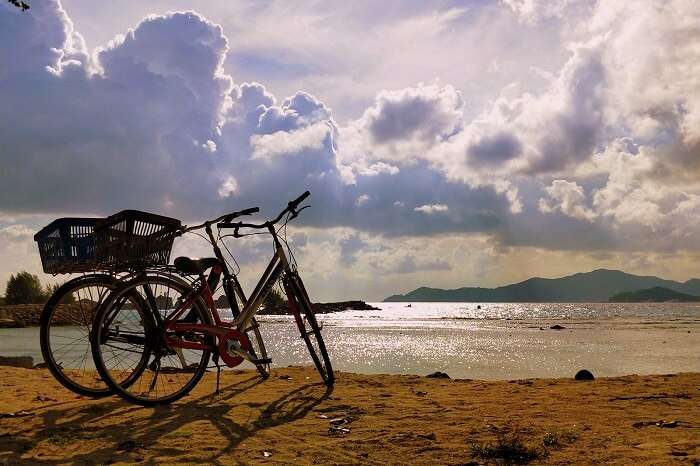 sandeep seychelles trip: cycling on praslin