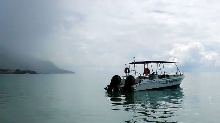 sandeep seychelles trip: going for scuba diving