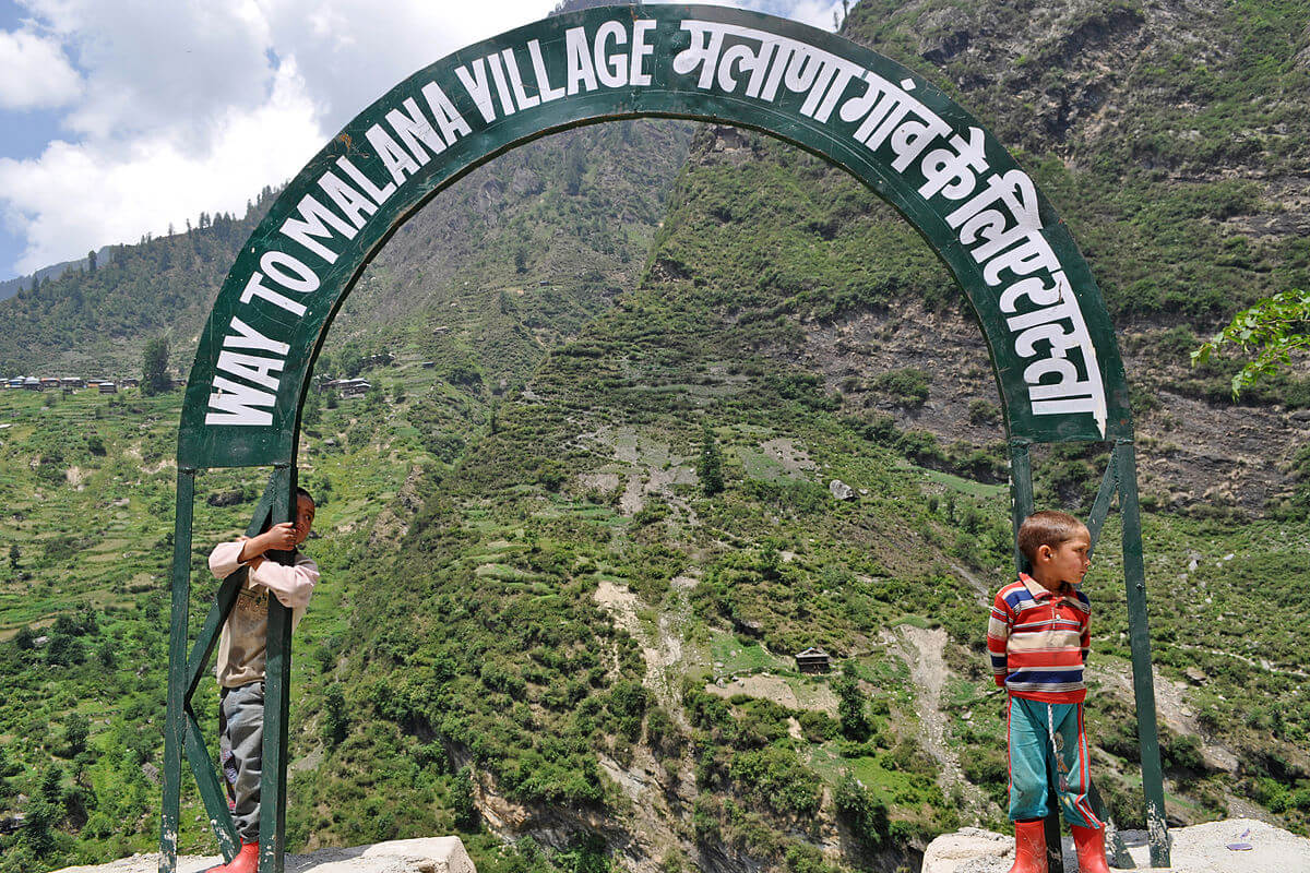 entrance of Malana village near Kasol in winter