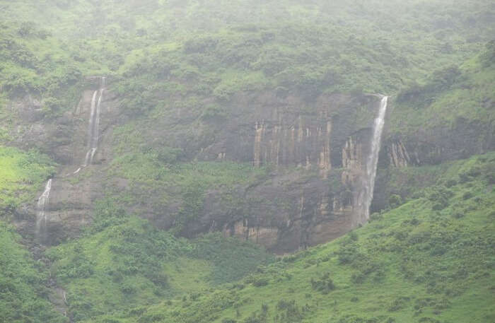 Pandavkada Falls