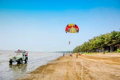 Parasailing at Jampore Beach Daman