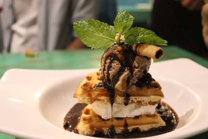 have cheap but good food at The Hudson Cafe, GTB Nagar