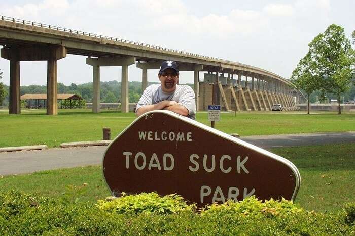 visit toad suck town