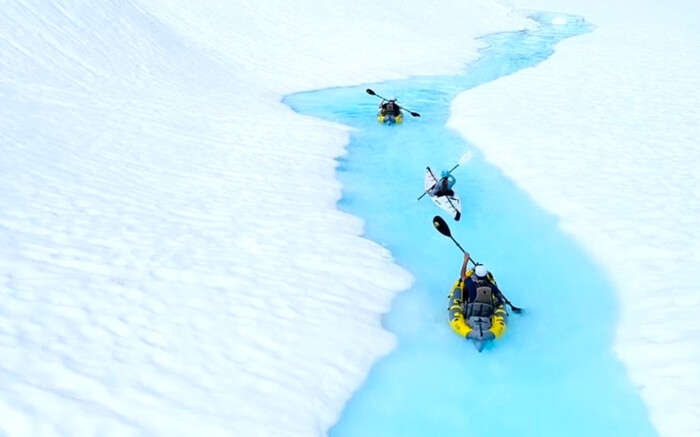 acj-kayak-in-canada-glacier (1)