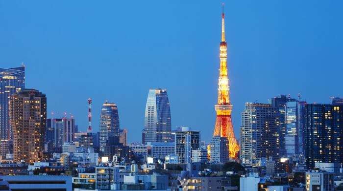 tokyo tower at dusk