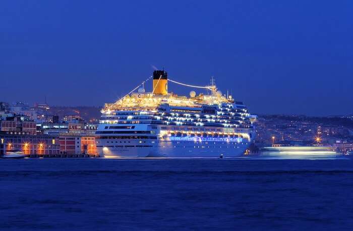 Dinner Cruise On Bosphorus