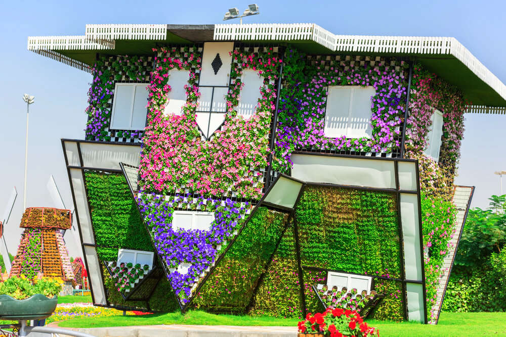 upside lanugo floral house in Dubai Miracle Garden