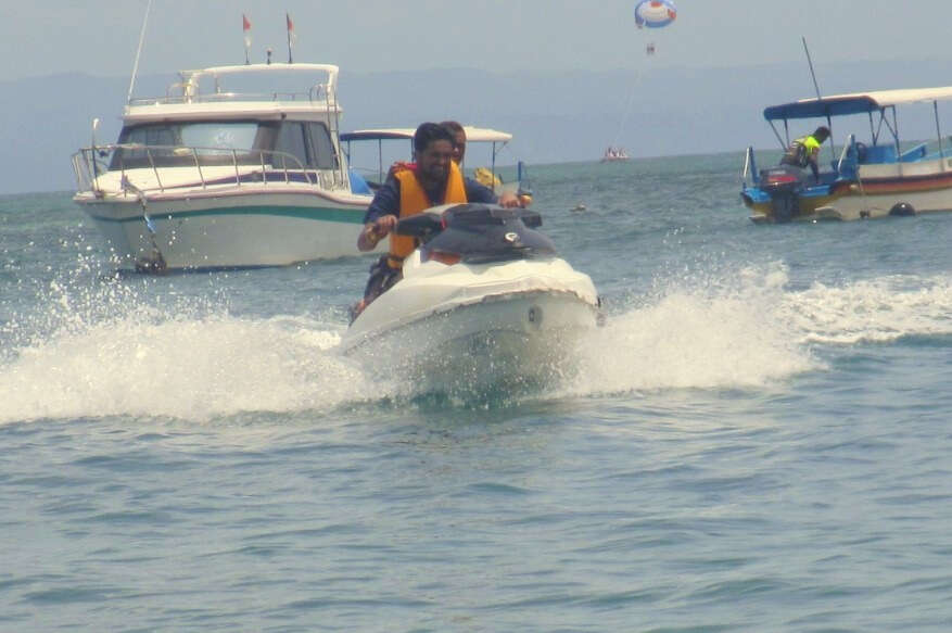 tushar honeymoon trip to Bali: tushar jet ski