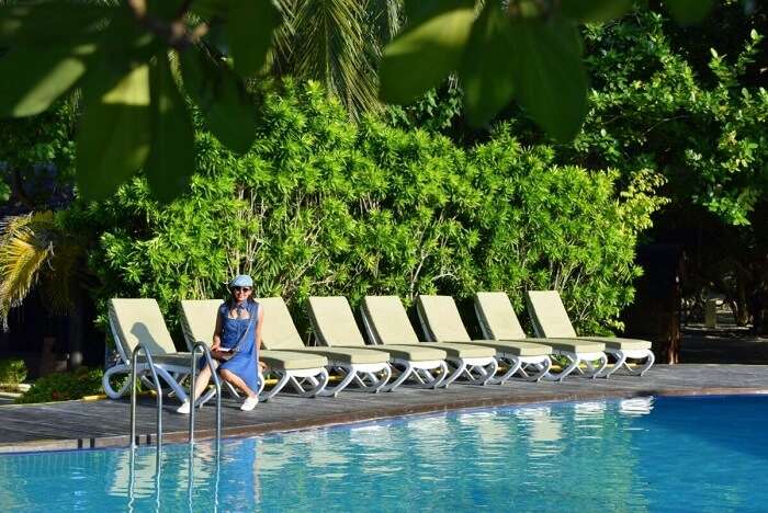 sushmita maldives honeymoon: day 1 pool