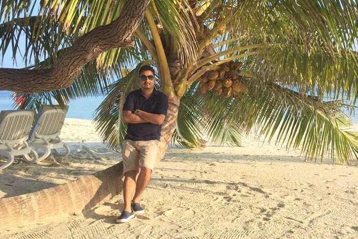 sushmita maldives honeymoon: hubby posing