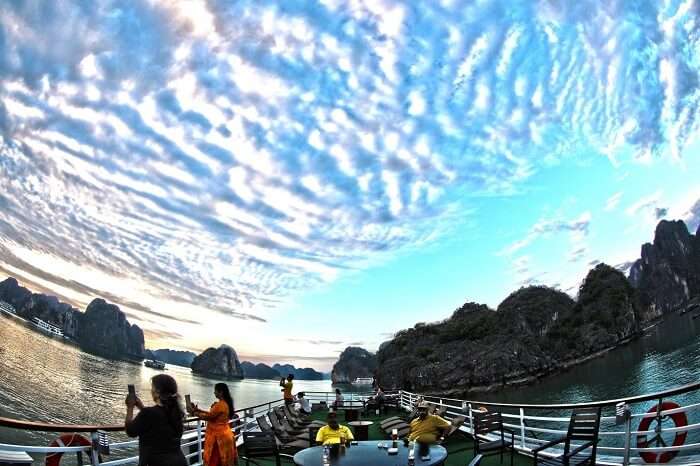 halong bay cruise