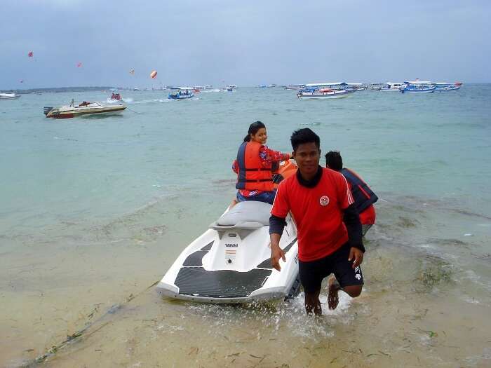 Couple enjoying watersports in Bali