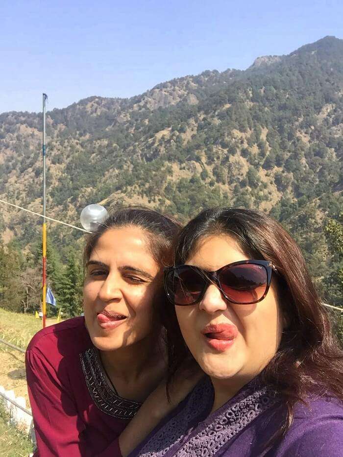 priha dhanaulti weekend trip: groupfie