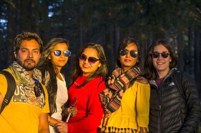 friends on a trip to dalhousie