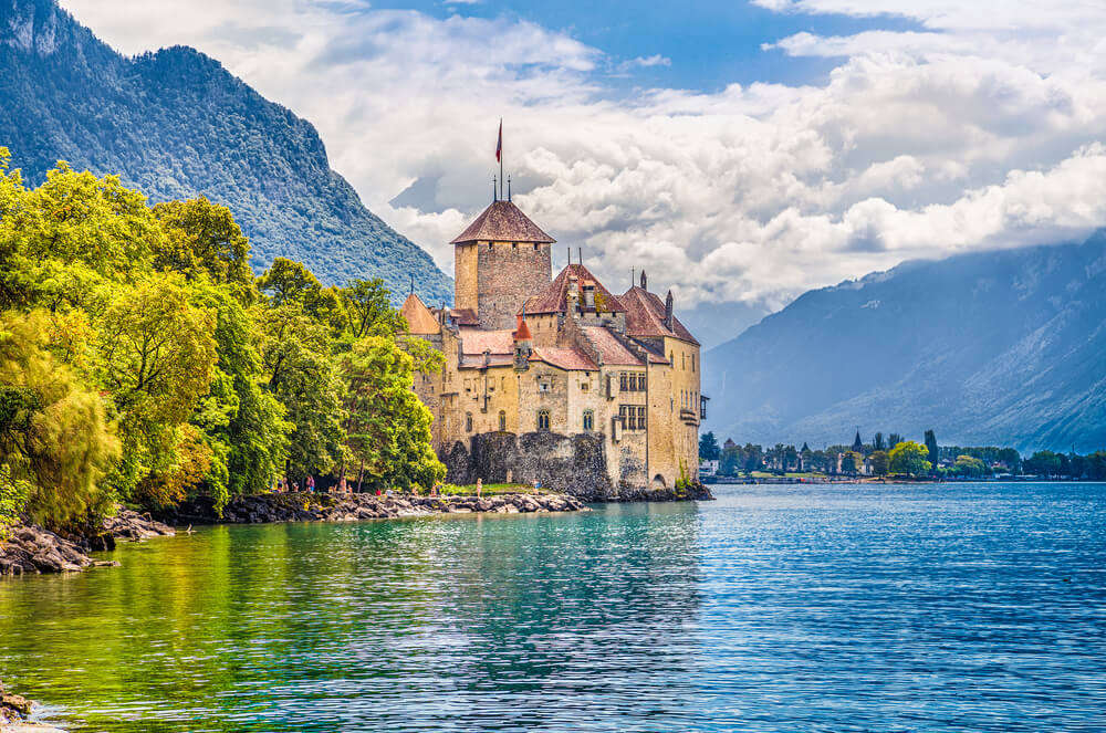 shutterstock_377524567-Lake Geneva