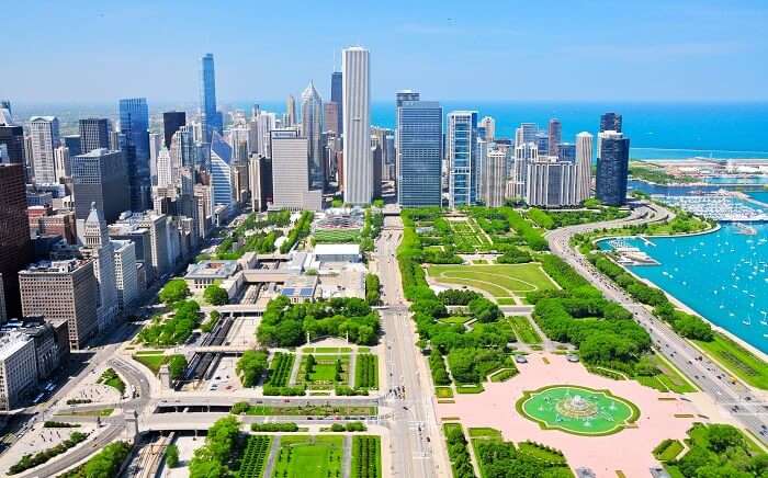 Chicago Offers Lots to See And Do