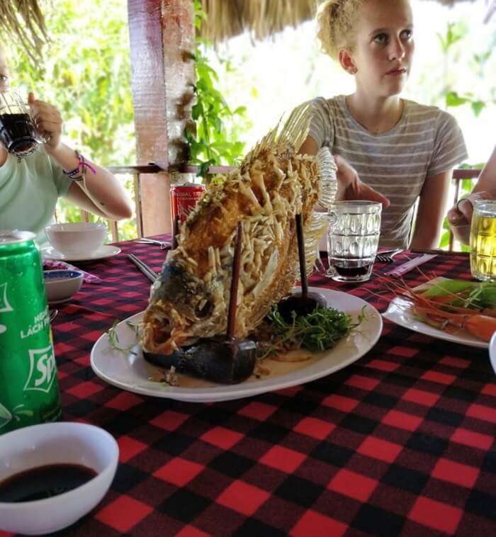 Dong Xuan Market cuisine