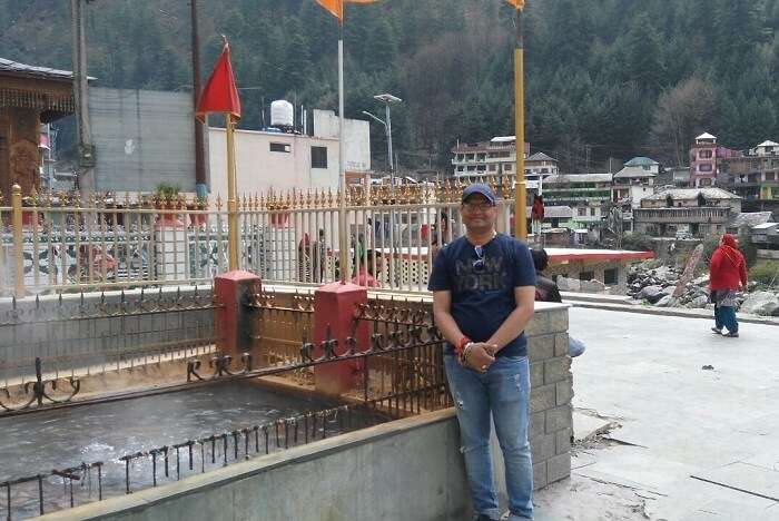 kuldeep manali honeymoon trip: manikaran temple hot spring