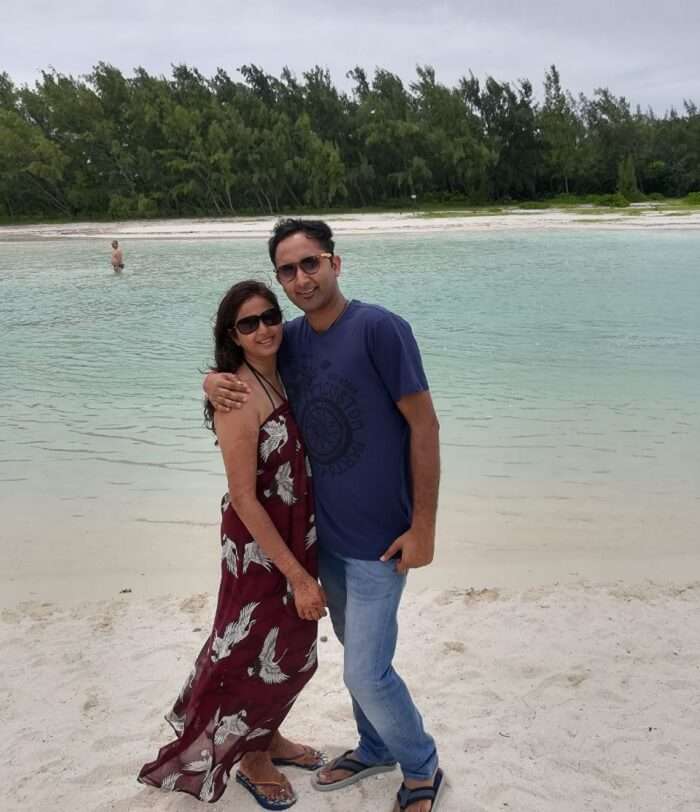 mauritius honeymoon couple