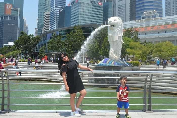 anshu singapore trip: merlion