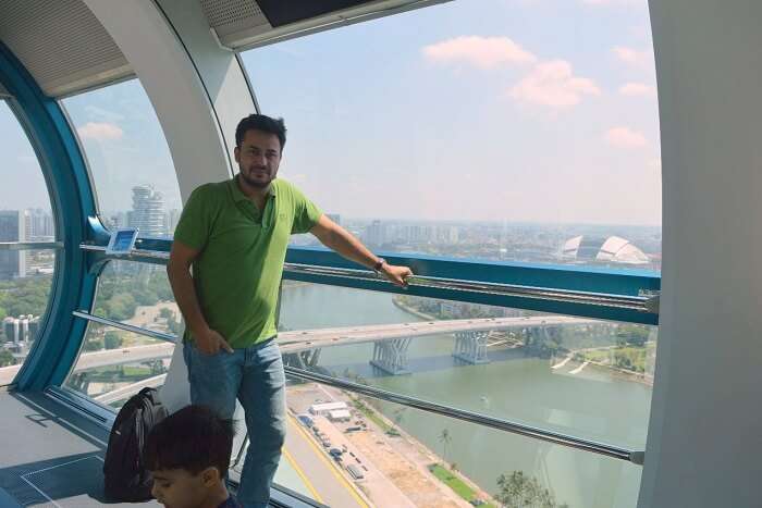 anshu singapore trip: sushant at Singapore Flyer