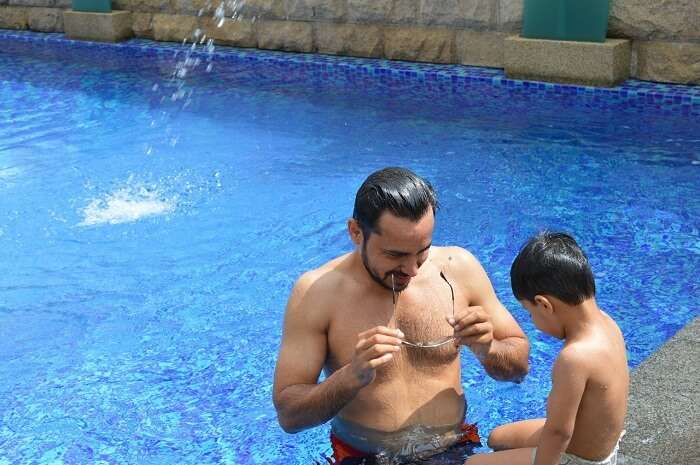 anshu singapore trip: sushant with son in swimming pool