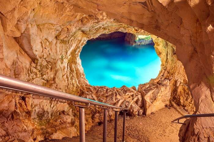 Ride a gondola to the Rosh HaNikra Grottoes israel
