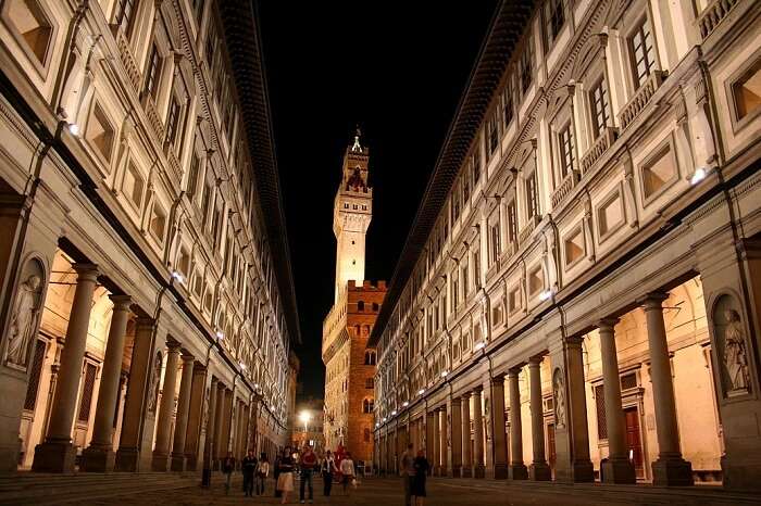 Outside view of Uffizi 