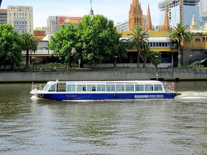cruise on the yarra river