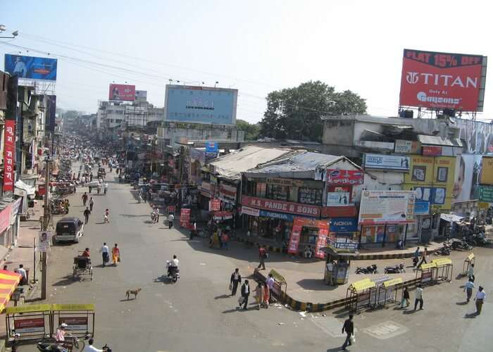 busy marketplace in rajkot