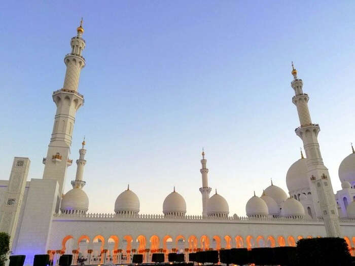 ashish singhal dubai honeymoon trip: sheikh zayed mosque exterior
