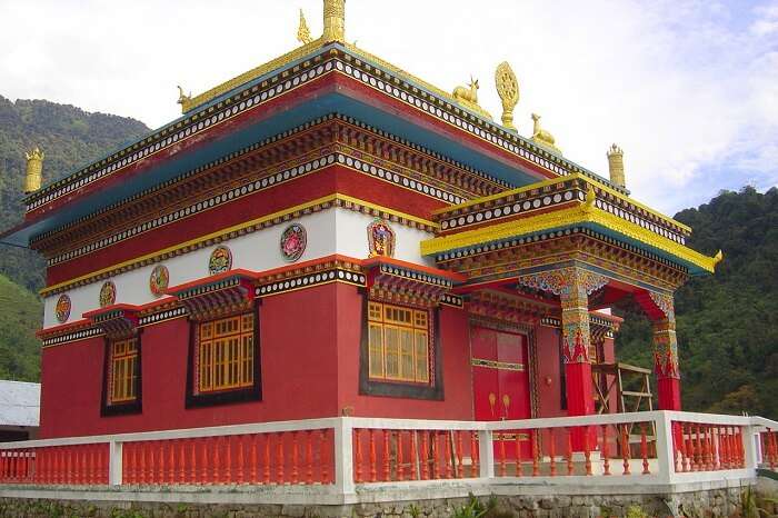 visit lachen monastery