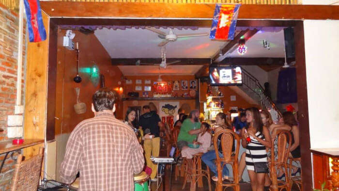 the most popular late-night bars