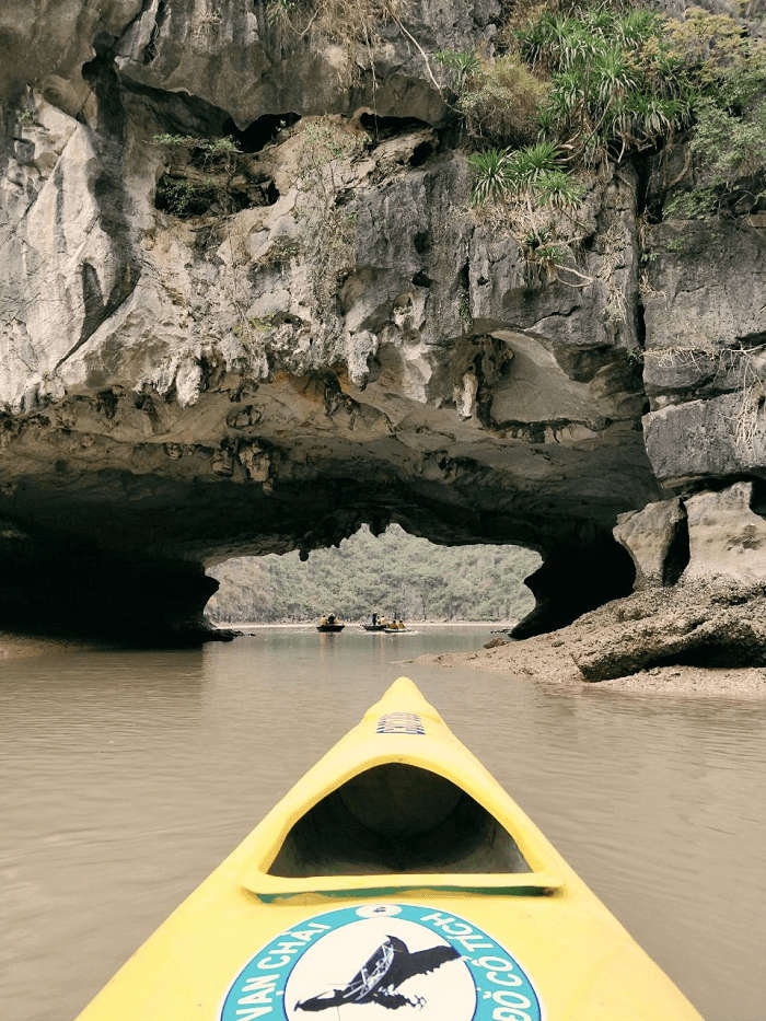 kayaking vietnam
