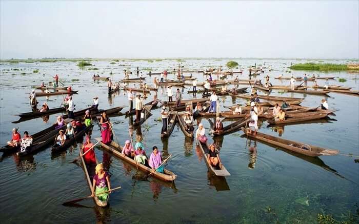 people boating on wooden boats ss01052018