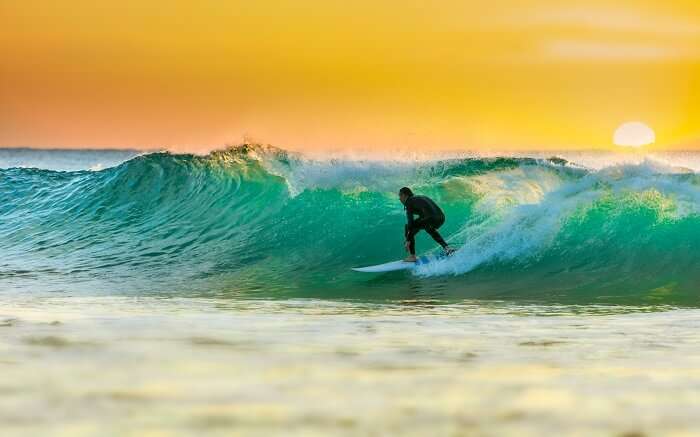 surfing in gold coast ss01052017