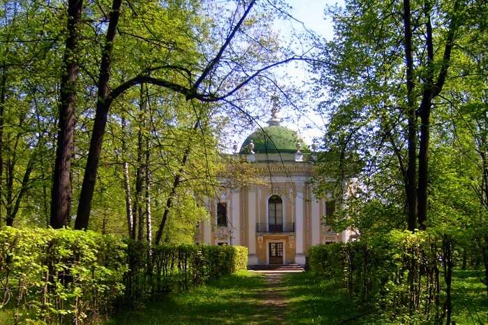 Indulge in the Moscow Hermitage Garden events