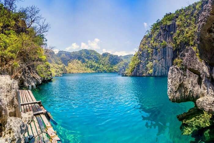 Swim at the Barracuda Lake in Philippines