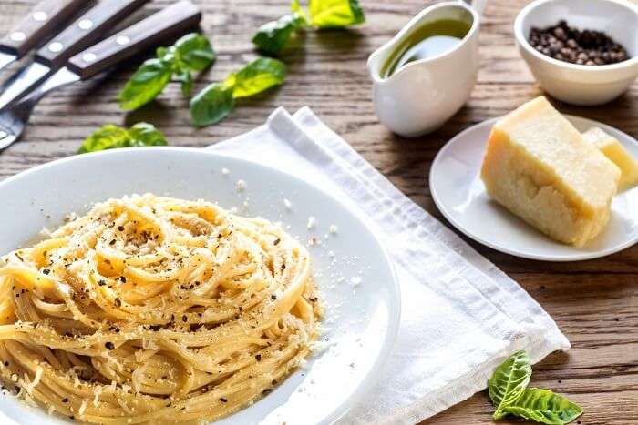 famous cacio e pepe