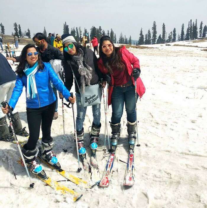 Skiing in Kashmir