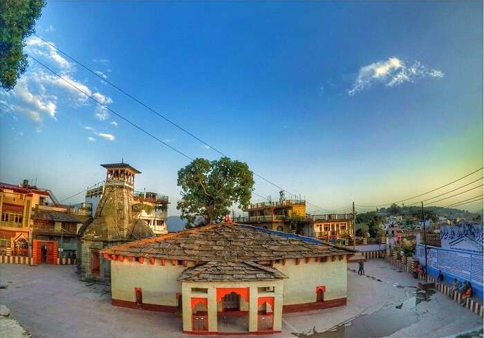 temple in almora