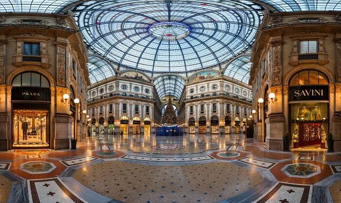 MILAN, ITALY - MAY 30, 2019: Louis Vuitton Store in galleria Vittorio  Emanuele, the oldest shopping mall and major landmark in Italy visited by  tourists all around the world Stock Photo