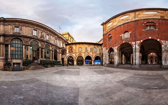 Piazza Dei Mercanti Milan