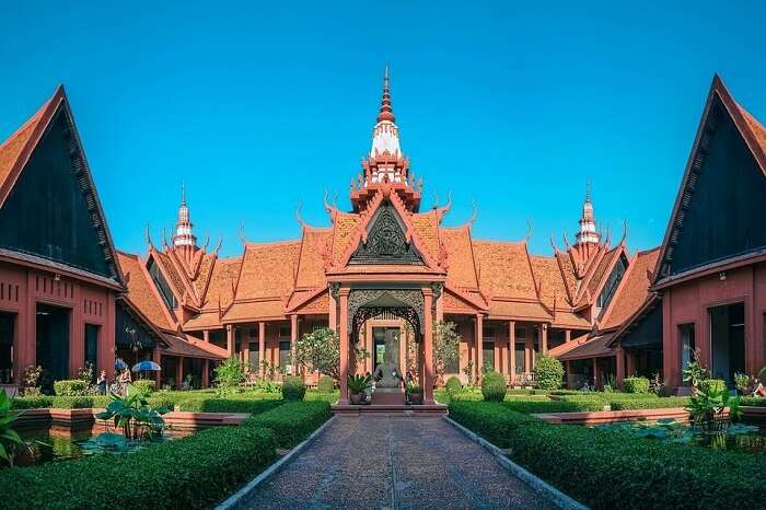 Take a tour of the National Museum of Cambodia phnom penh