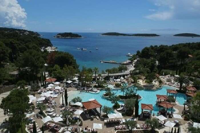 acj-0507-croatia-beach-resort (7)