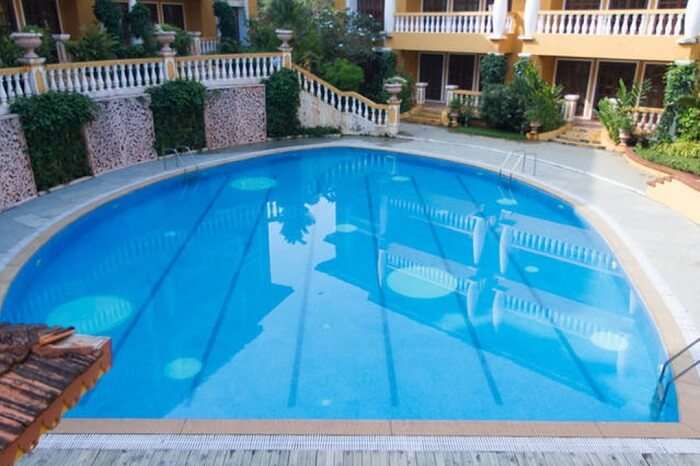 swimming pool in villa