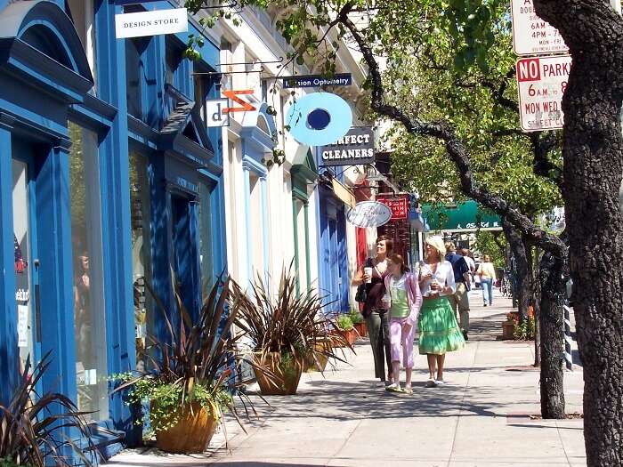 Union Square is one of the best places to shop in San Francisco