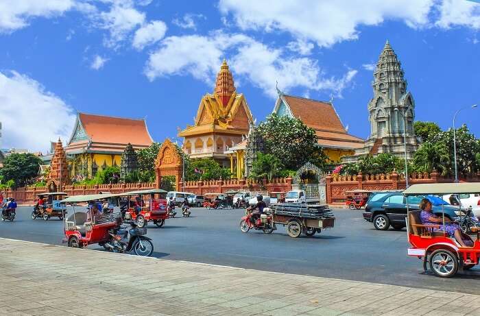 phnom penh castle city road street