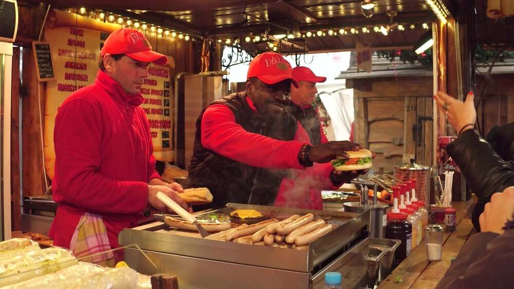 a cheap street food Paris offers to all its tourists