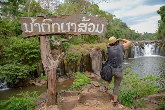 einer der einzigartigsten Wasserfälle in Laos